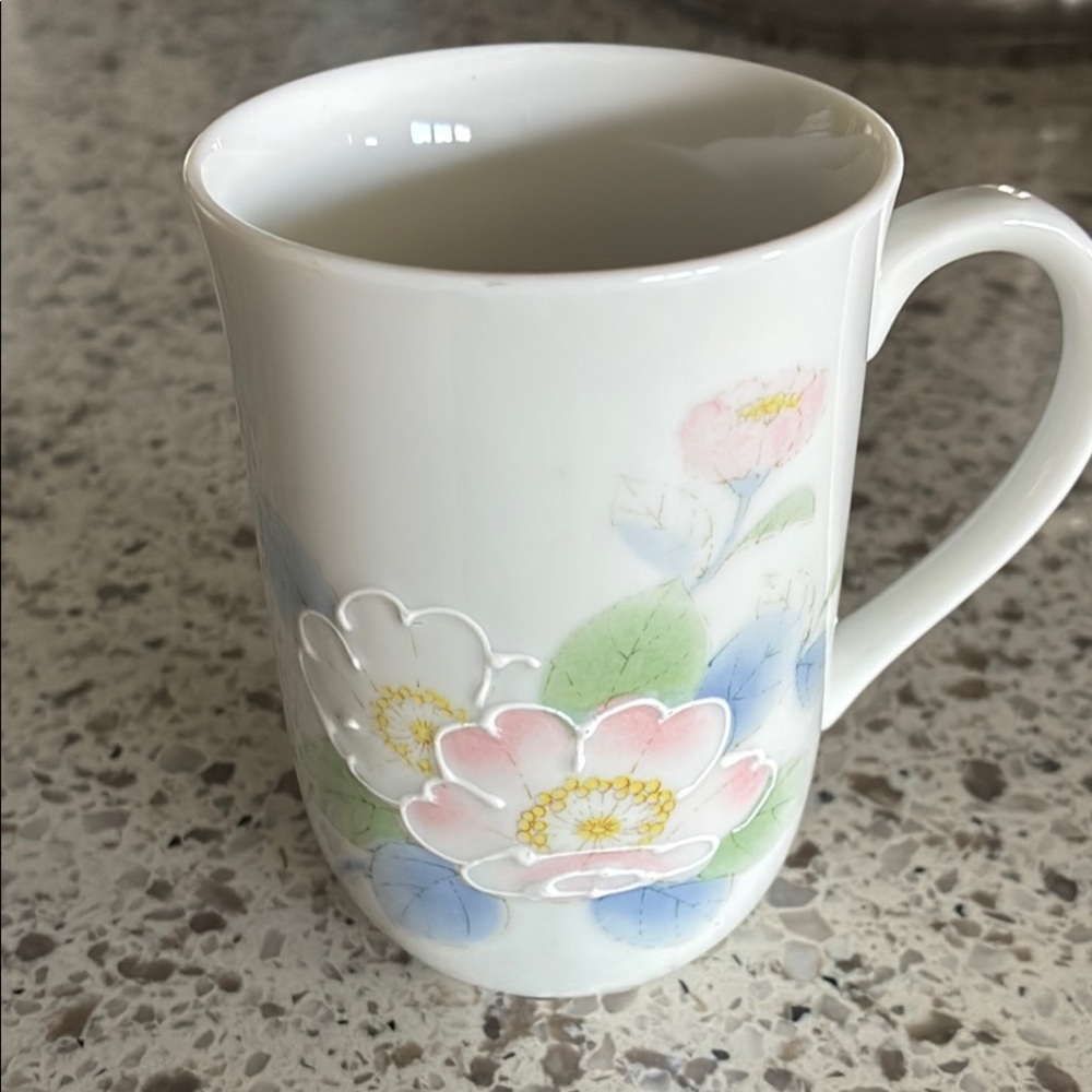 Otagiri Japan Floral Elegant White Ceramic Mug